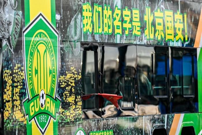 小夫妻绝地反击老司机 ;怂人不怂小人物闪闪发光小哥不断放大照片，不禁感叹：;这照片拍得可真清晰
